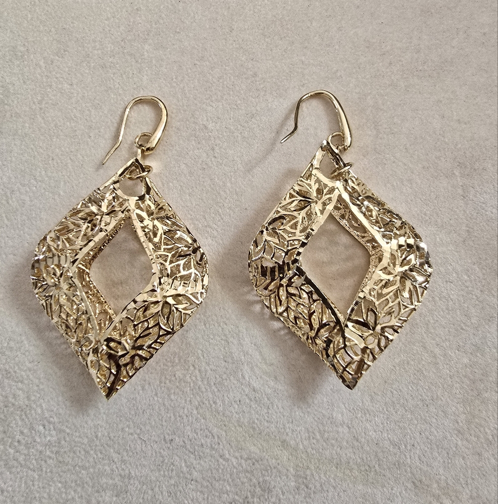 Elegant Gold Leaf Earrings 18K GP